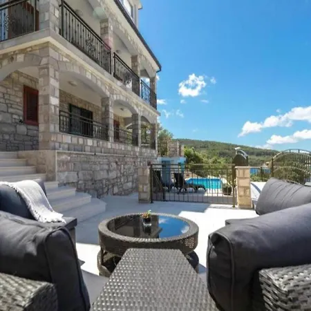 Tatil Evi D. Maria With Sea View And Private Pool